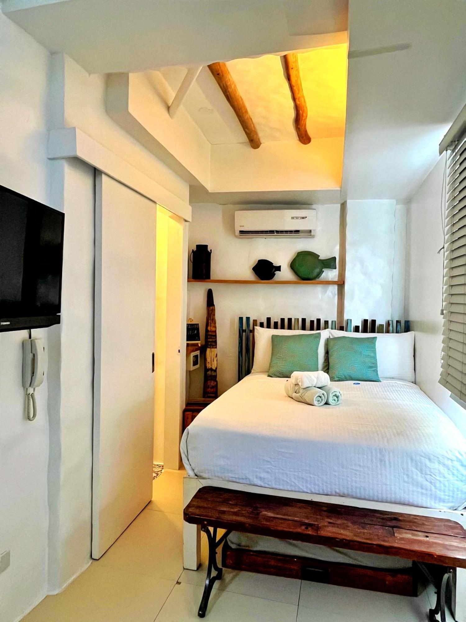 Lugar Bonito Hotel Balabag  Exterior foto